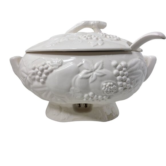Vintage White Ceramic Electric Soup Tureen With Lid and Ladle Japan Akron Model - Picture 4 of 7